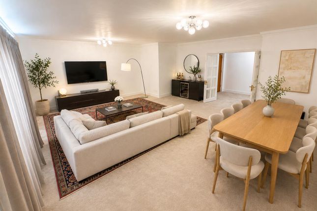 3-bed house on Flat 1, 64, Hendon Lane, London, £3,500/mo
