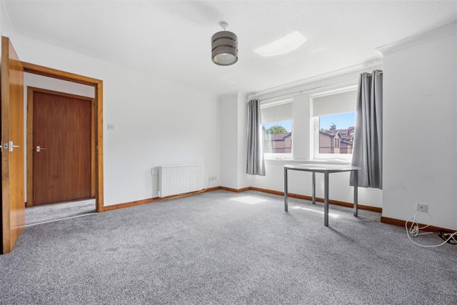 22, Campsie Court, Glasgow photo 3