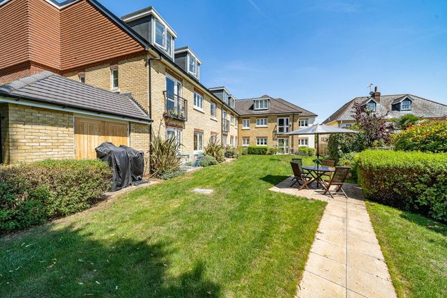 7 River View Lodge, 7 Manygate Lane, Shepperton photo 3