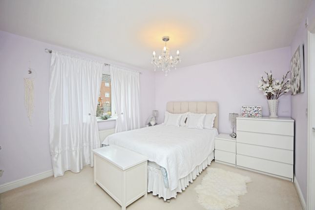 6, Elm Drive, Birmingham photo 4