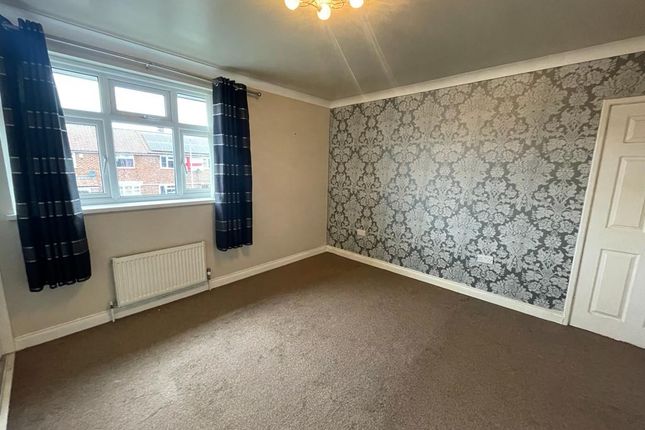 28, Darlington photo 5