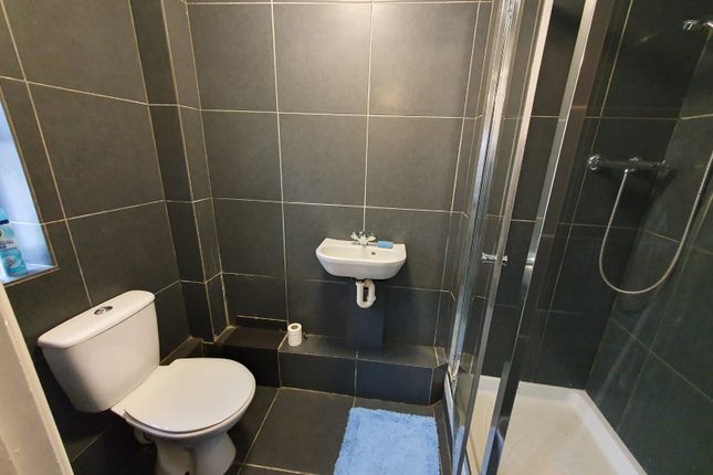 Room 1, 26, Everton Road, Somerset photo 5