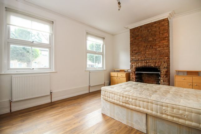 End terrace house to rent in Idmiston Road, London