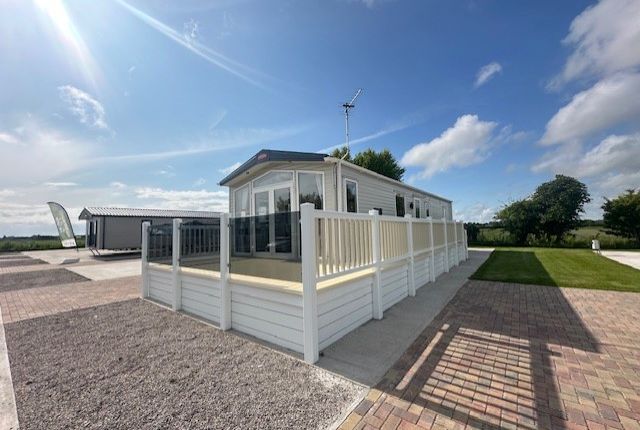 Brooklyn Holiday Park - Carnaby-Lakehouse Lodge-110995.00