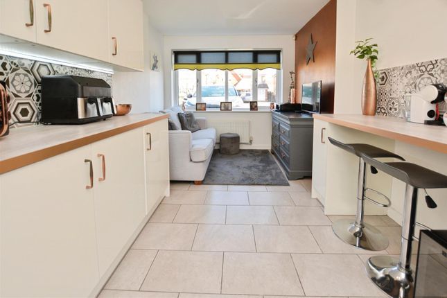 6, Oak Tree Walk, Scunthorpe photo 2