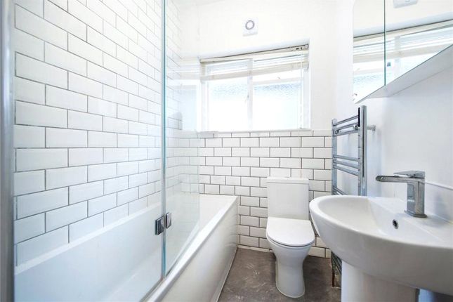 Flat for sale in Sheen Road, Richmond