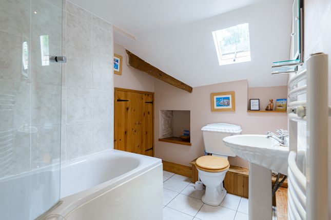 Highly Desirable Smallholding Property