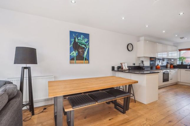 Town house for sale in Greenwich Drive, High Wycombe