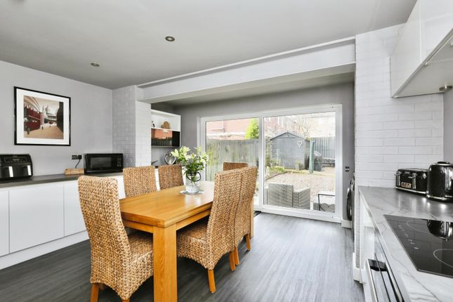 10, Stockwell Avenue, Sheffield photo 2