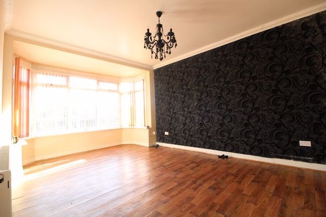 Detached house for sale in New Bedford Road, Luton