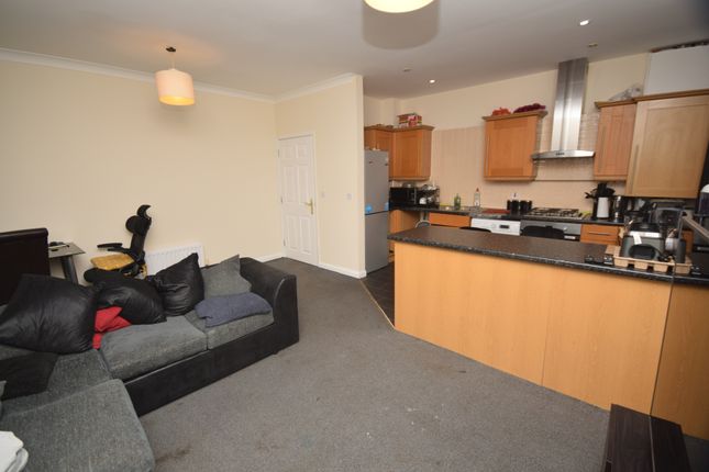 66, Mosquito Way, Hatfield photo 5