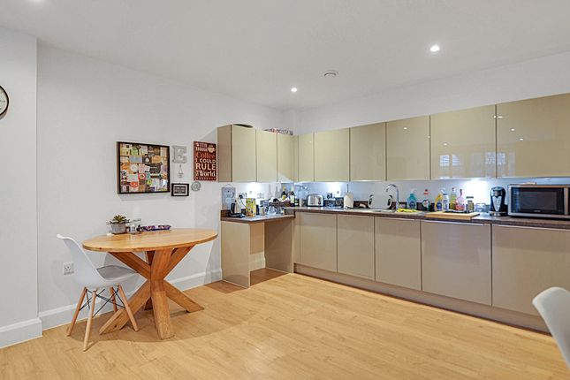 27 Violet Road, London, London E3 3XE, London photo 2