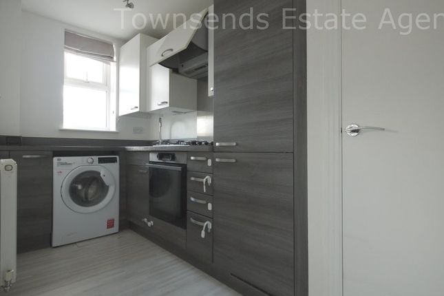 High Street, Northwood photo 3