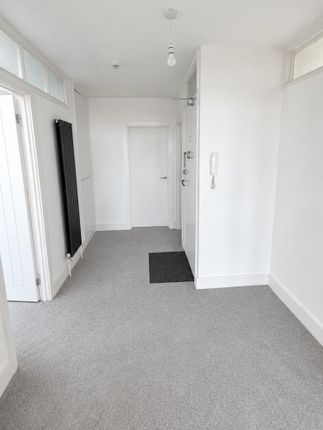 Manilla Crescent, Weston-super-Mare photo 4