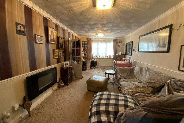 Elm Park, Hornchurch photo 4