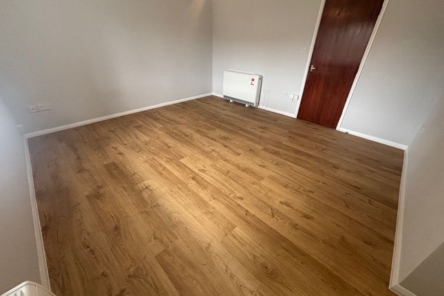 Flat 26, Bristol photo 3