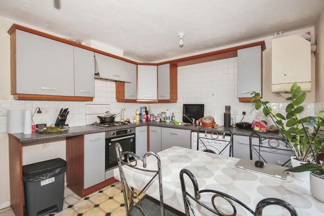6, Gillquart Way, Coventry photo 3