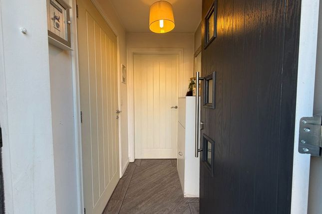 12, Hurstwood, Ashton-under-lyne photo 2