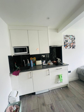 37, Cadogan Close, South Harrow photo 5
