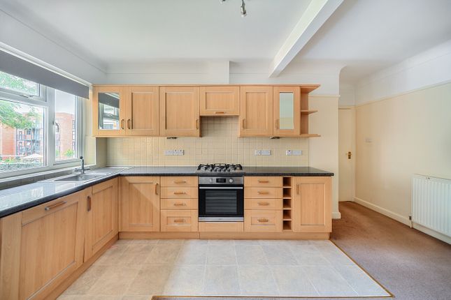Upper Flat, 76, The Avenue, Hampshire photo 4