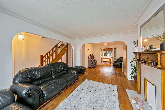 48, Greenfield Avenue, Surbiton photo 3
