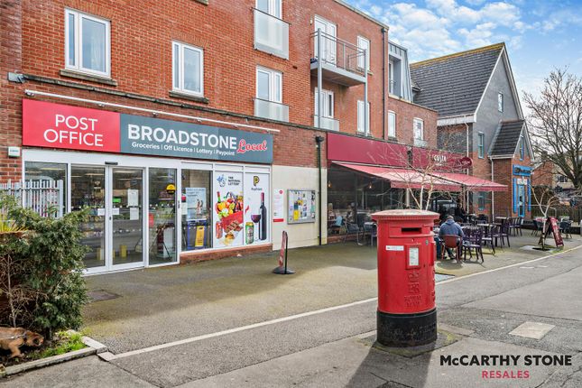 Flat for sale in Macaulay Road, Broadstone, Dorset