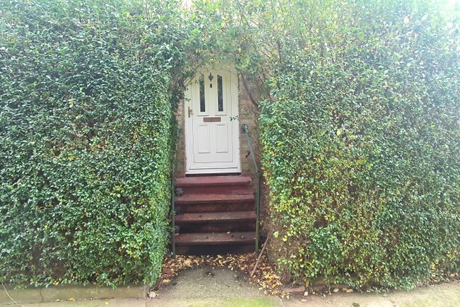 2 Bed Maisonette For Sale Grove Road, Cockfosters En4