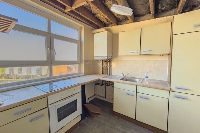 Apartment 72 Neville Court, Washington photo 2