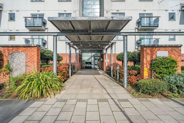 Flat for sale in Sark Tower, Thamesmead, London