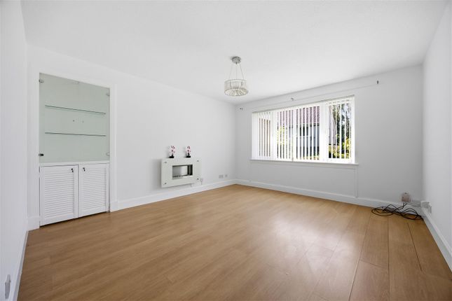 27, Haystack Place, Glasgow photo 2