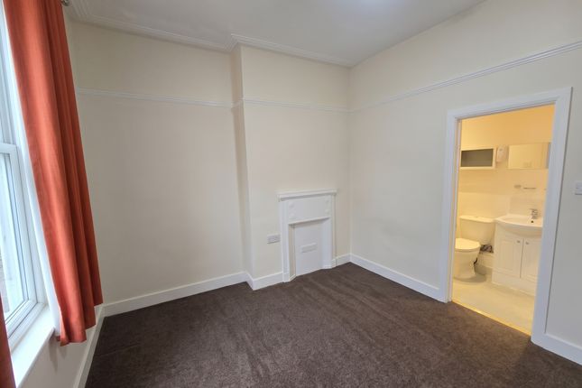 Waldenshaw Road, London photo 4