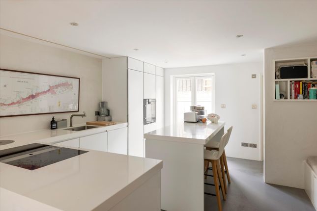 15, Danbury Street, London photo 3