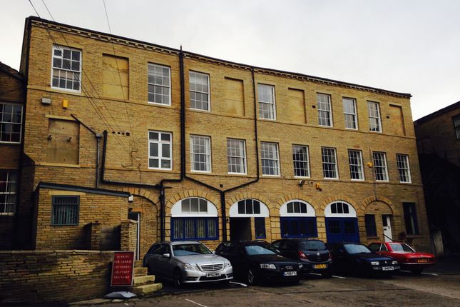 Office to let in Salem Street, Bradford
