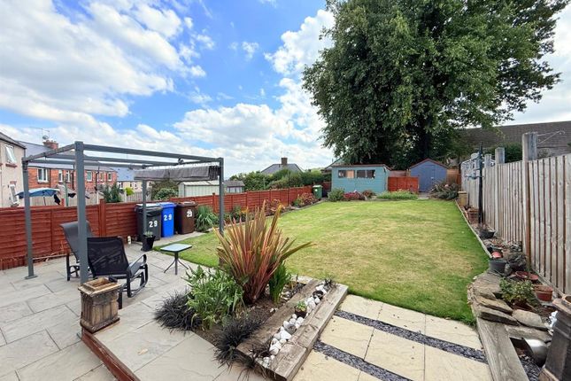 29, Crag View Crescent, Sheffield photo 3