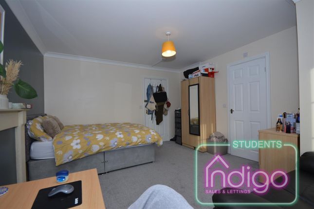 Room to rent in Godwin Way, Stoke-On-Trent ST4