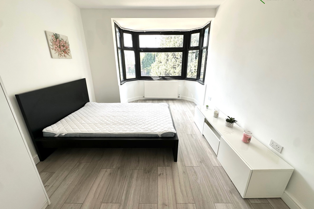 18 Carlton Terrace (Room 4), London photo 2
