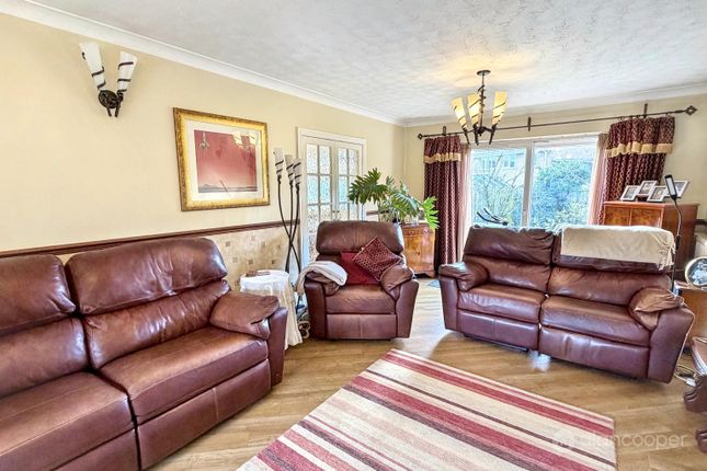 11, Chichester Close, Nuneaton photo 4