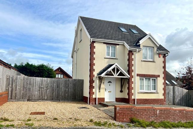 Thumbnail Property for sale in Heol Y Foel, Foelgastell, Llanelli