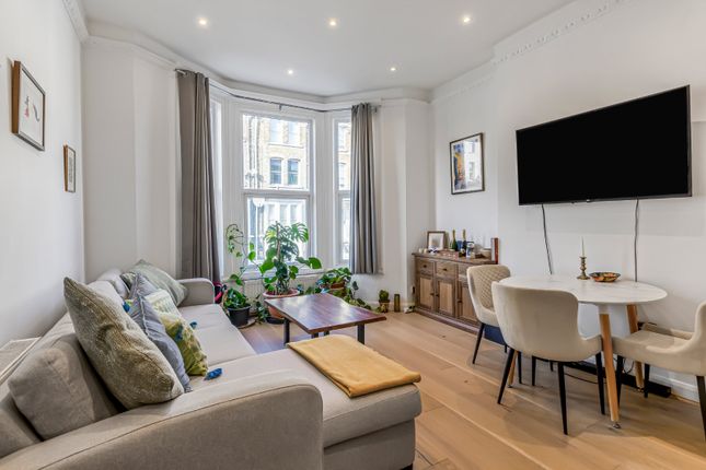 2-bed flat on 16B, Maygrove Road, London, £475,000
