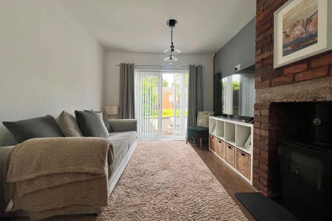 13 Holbein Road, Newport photo 2