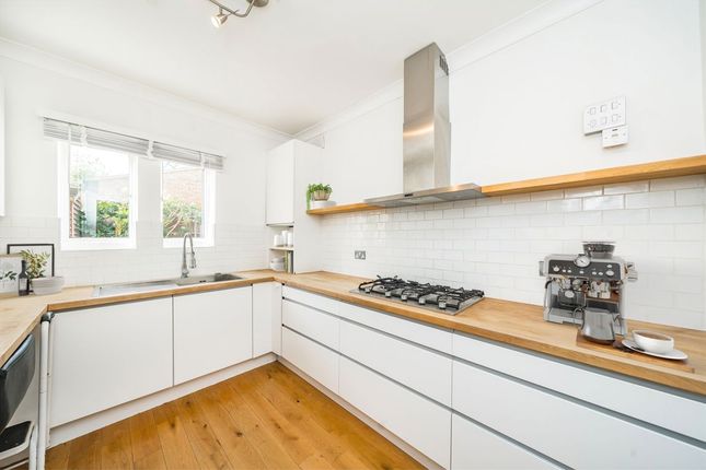 1-bed flat on 51, Hawkesbury Road, London, £275,000