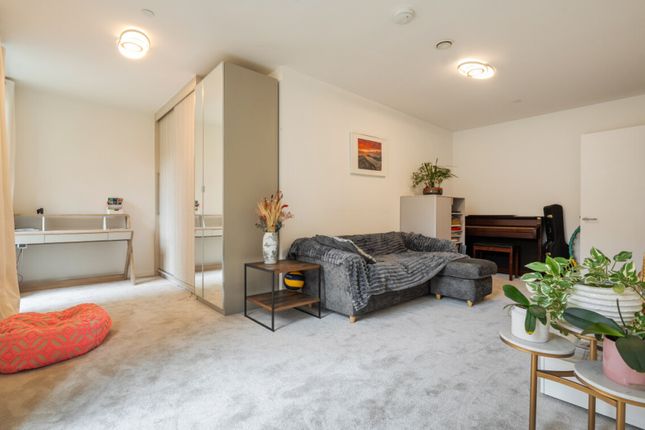 4 Timberyard Street, Deptford photo 4