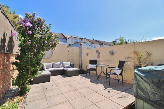 29, Owen Street, Southsea photo 4