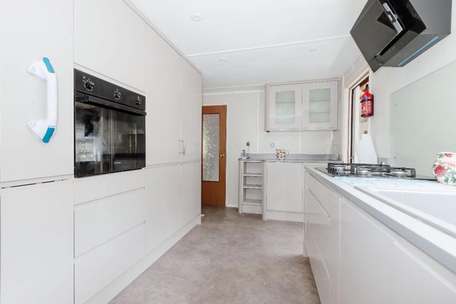 24, Mount Park, Bostal Road, Steyning photo 2