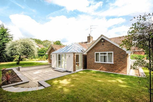 6 Oak Tree Close, Virginia Water, Surrey photo 2
