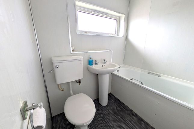 Forth Place, Larkhall photo 5