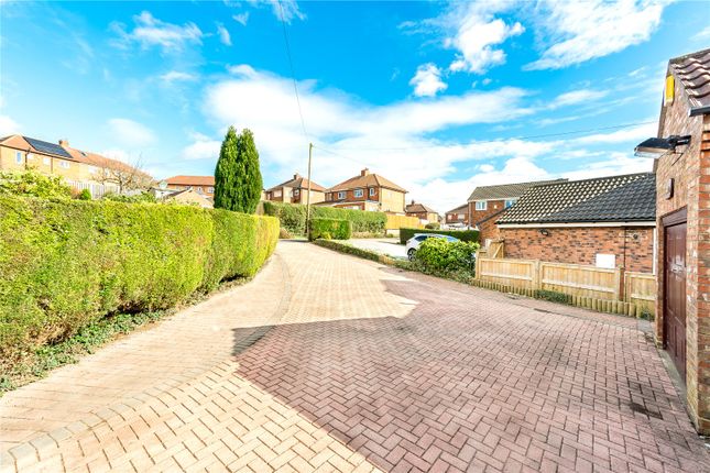 302B, Potovens Lane, Wakefield photo 3