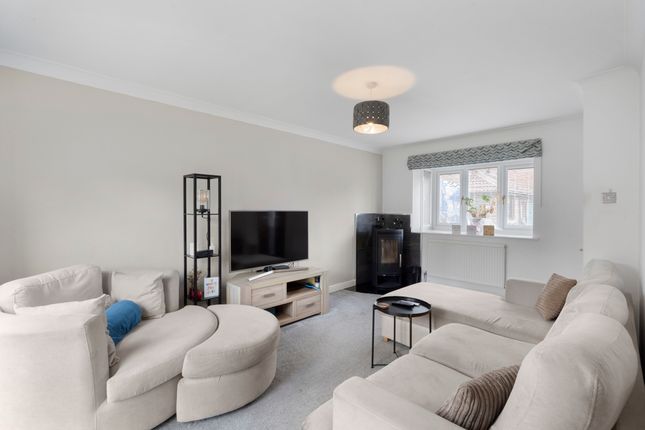 18 Kellington Court, Goole photo 4
