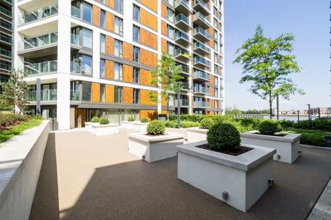 Flat for sale in Deveraux House, Duke Of Wellington Avenue, Woolwich Arsenal