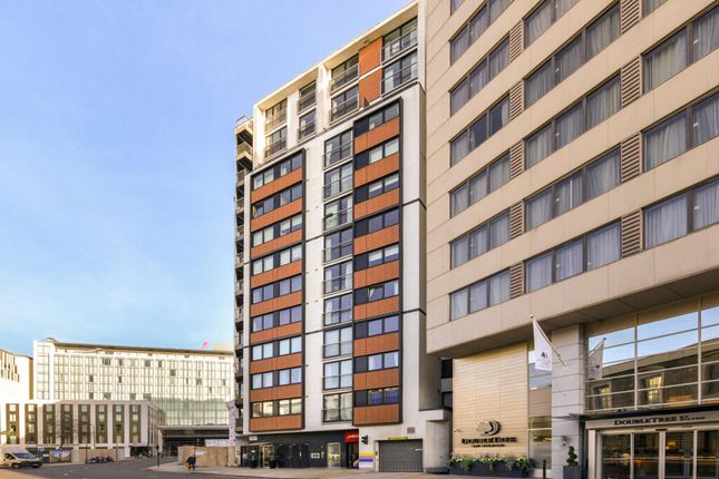 Thumbnail Flat for sale in Bridge Place, London